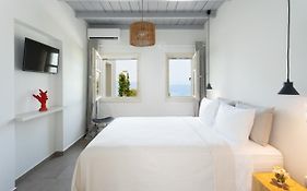 Villa Itis - Elegant Ground Floor Suite With Terrace & Great View